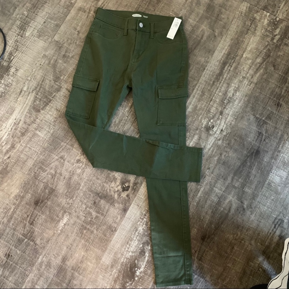 NWT Old Navy cargo pocket skinny pants